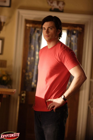Illustration for article titled Who's Kissing Clark In Next Week's Smallville Episode?